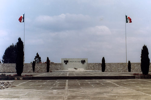 Memorial_CameroneXL